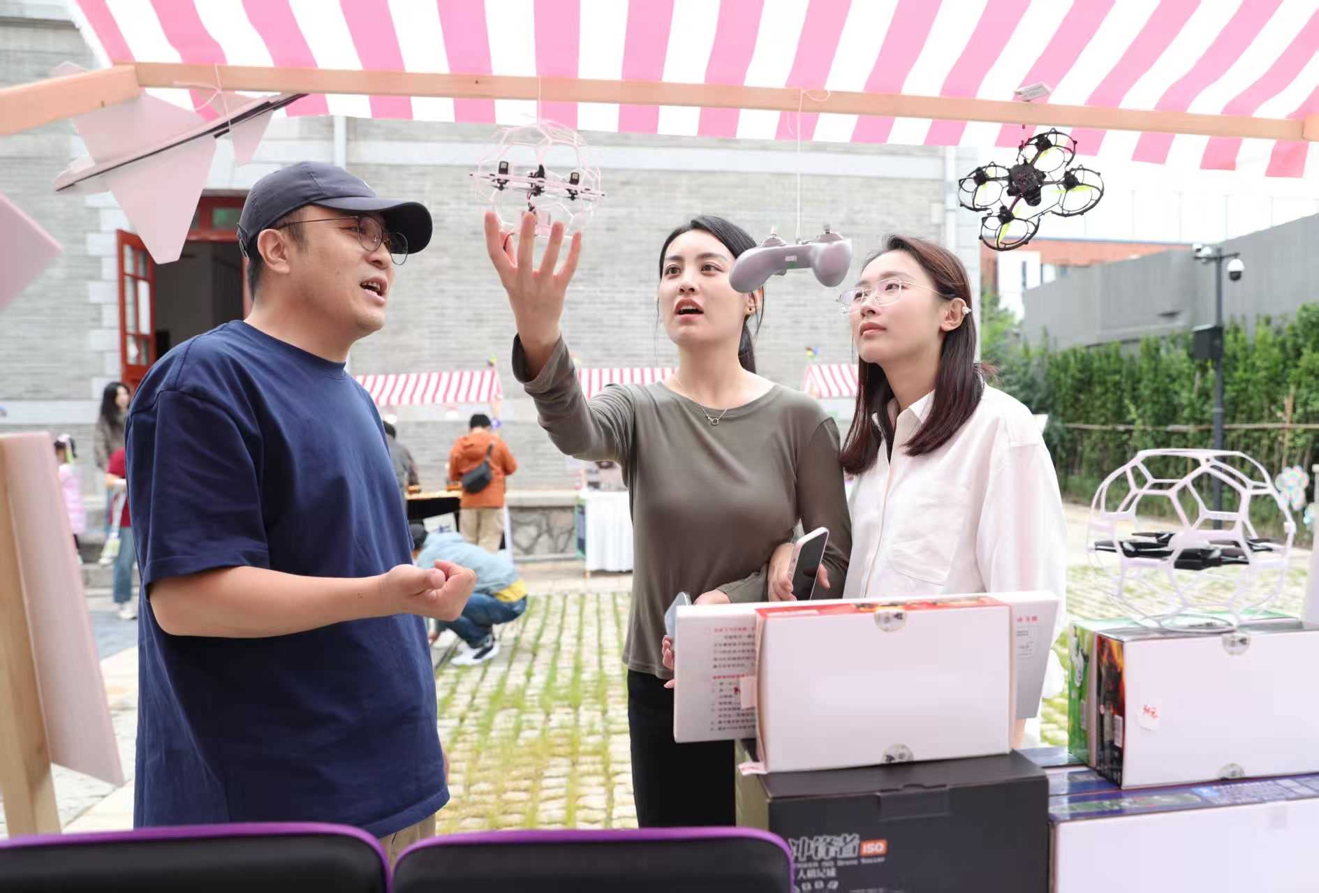 42家创业企业集中展示“创业北京”创新成果