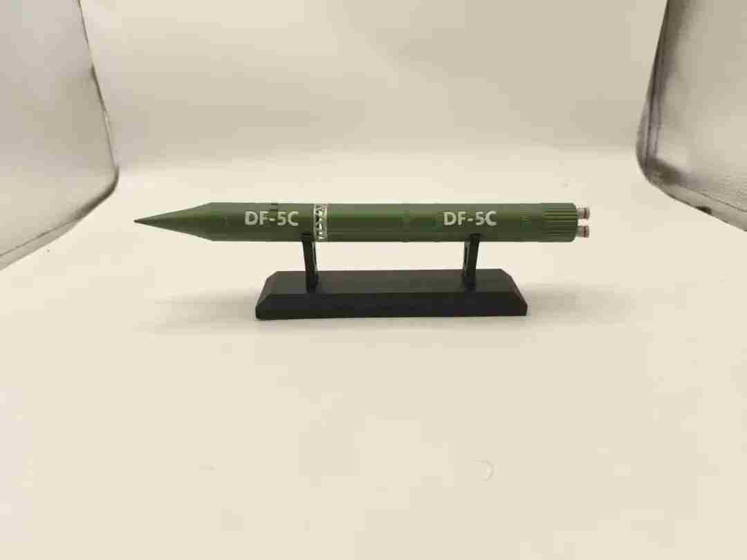 裸辞后一人创业，福建小伙日销几百单，火到下架