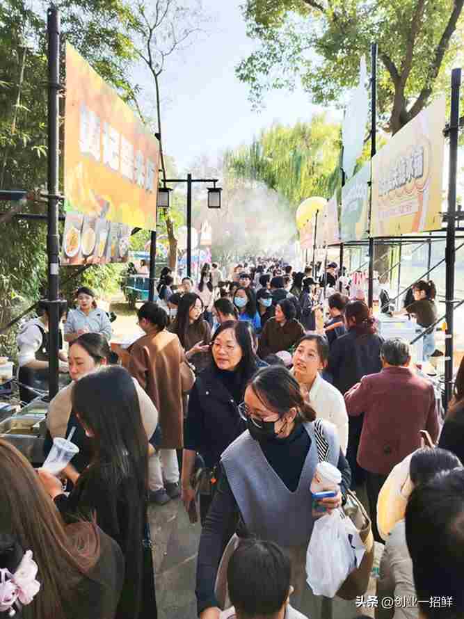 总结了18个新奇特项目地摊，一个人就能干，没那么多条件